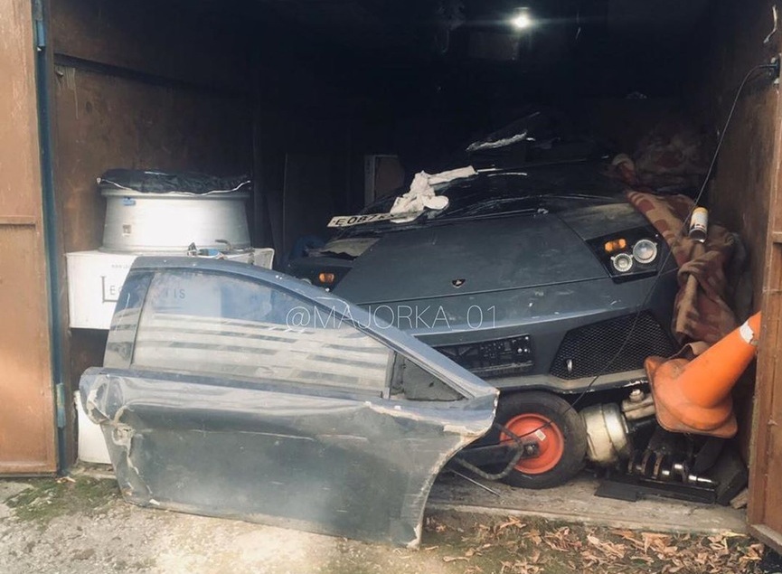В столичном гараже обнаружен разбитый суперкар Lamborghini