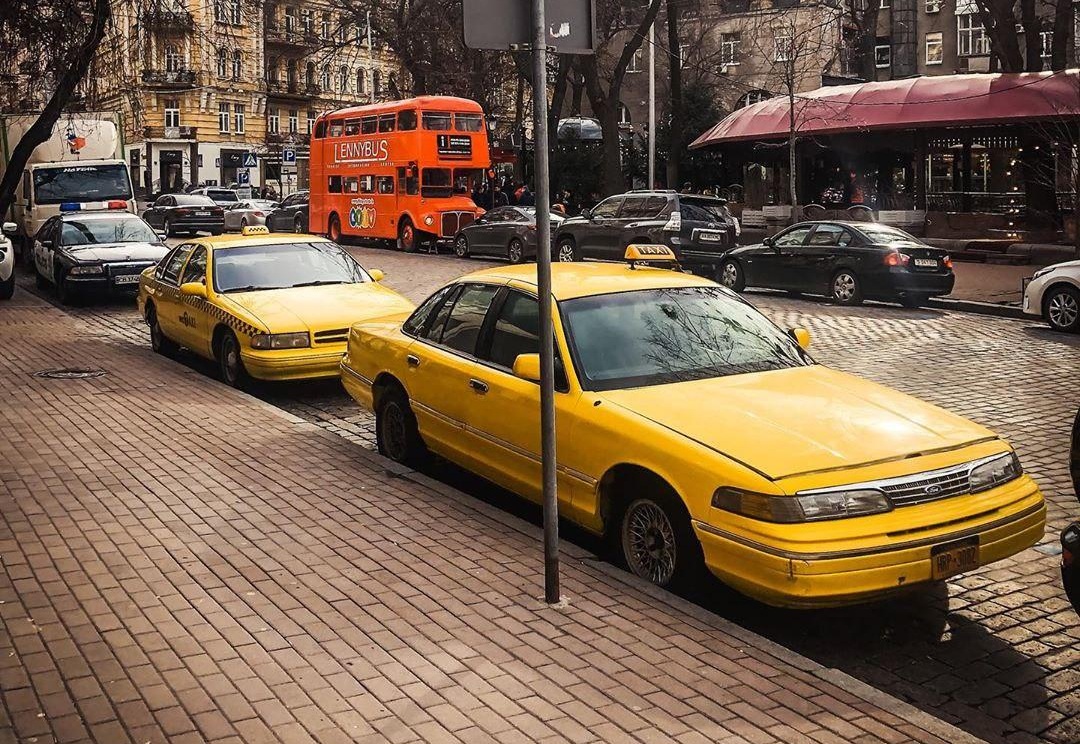 В Украине заметили культовые авто из голливудских фильмов