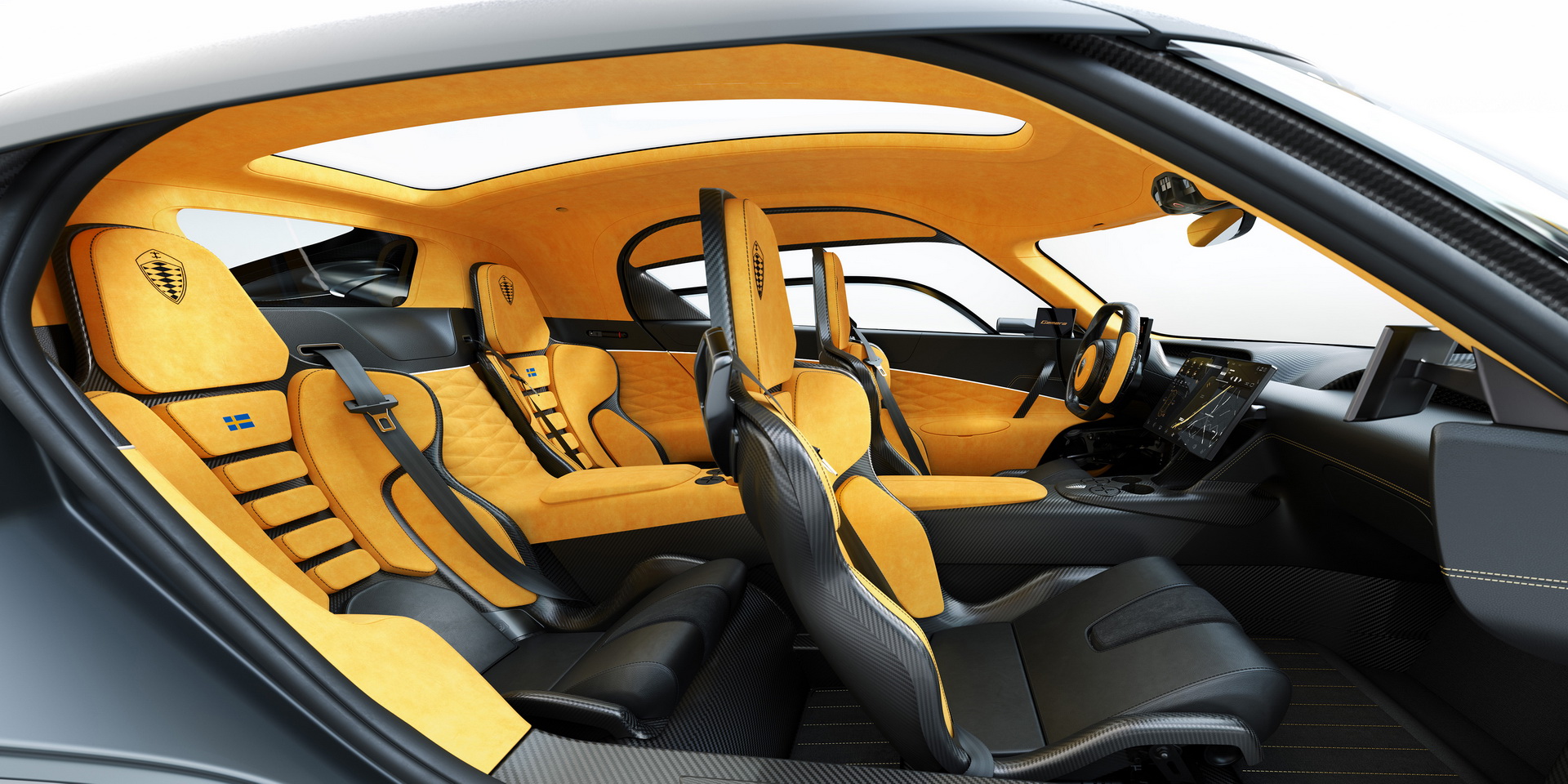 Первые фото и характеристики четырехместного гиперкара Koenigsegg