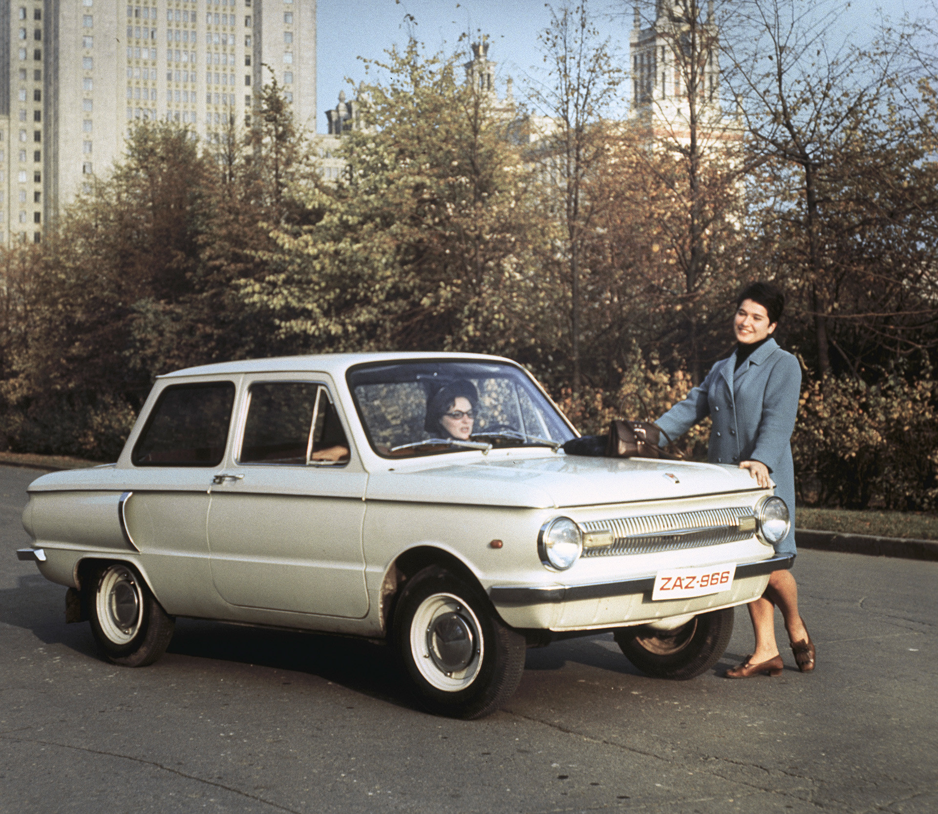 Сколько стоил Запорожец и другие советские авто в сравнении с иномарками