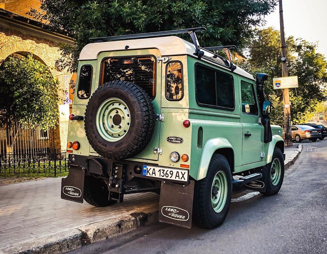 В Украине заметили редкий лимитированный Land Rover
