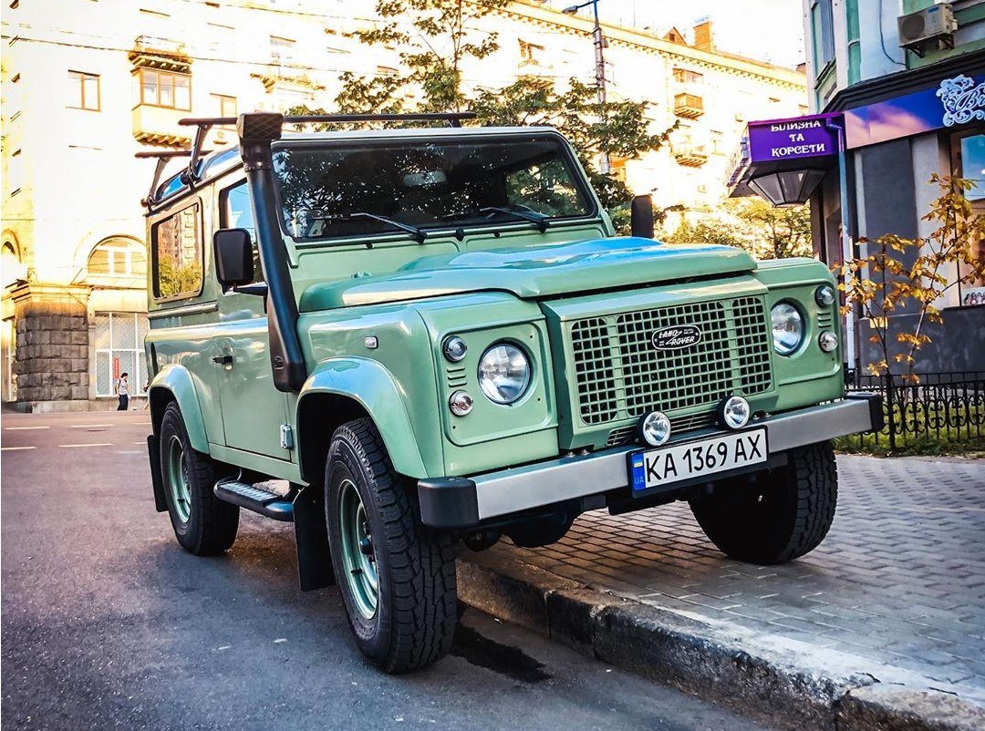 В Украине заметили эксклюзивный лимитированный Land Rover