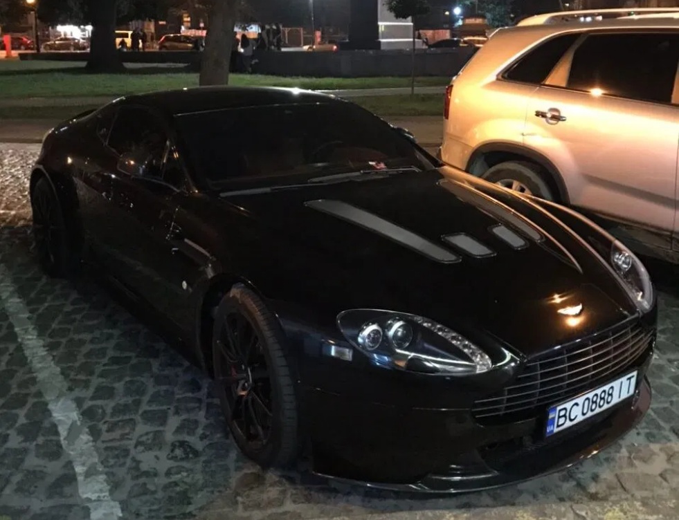 В Украине продают редчайший суперкар Aston Martin