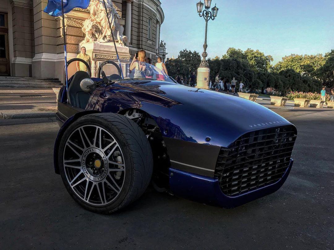 В Украине выставили на продажу эксклюзивный 1-местный спорткар