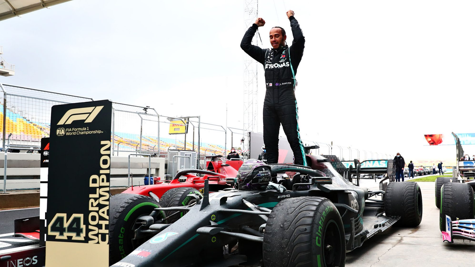 Формула-1: Хэмилтон повторил рекорд Шумахера