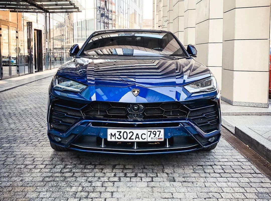 В Украине заметили дорогой Lamborghini на российских номерах