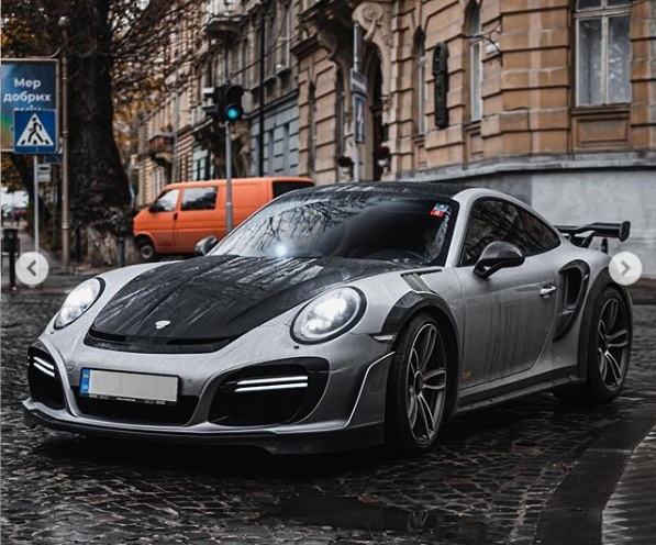 В Украине засняли сверхмощный тюнингованный суперкар Porsche