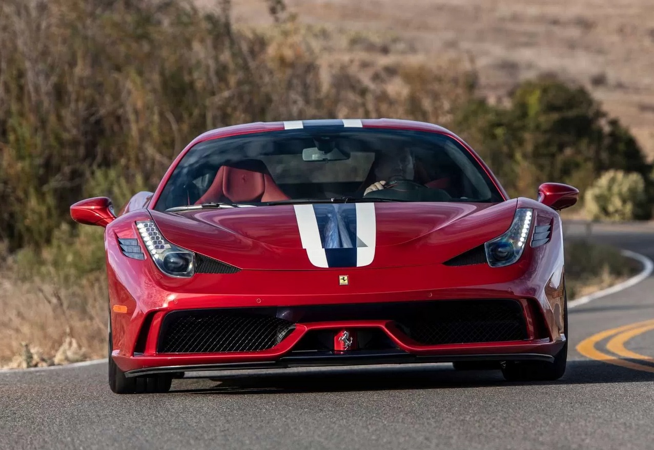 Представлен первый в истории бронированный суперкар Ferrari