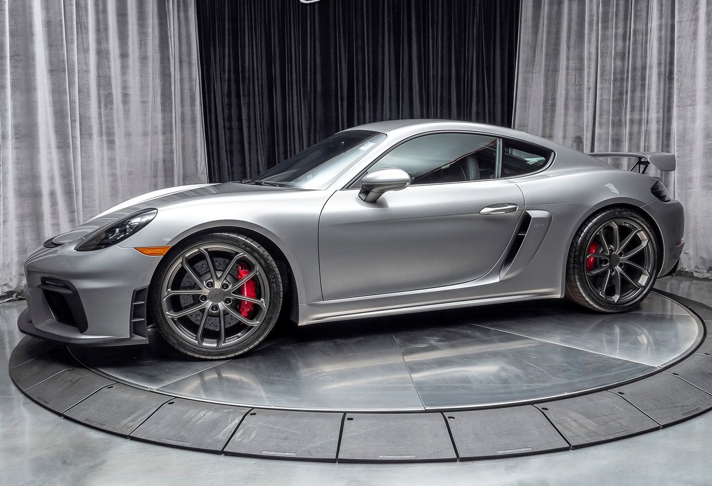 porsche cayman gt 4