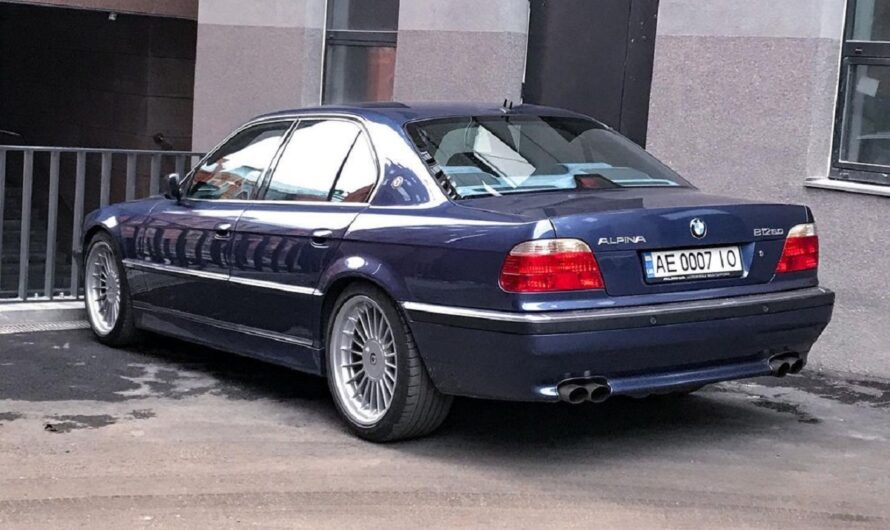 В Украине засняли самую быструю и эксклюзивную BMW 7 из 90-х (фото)