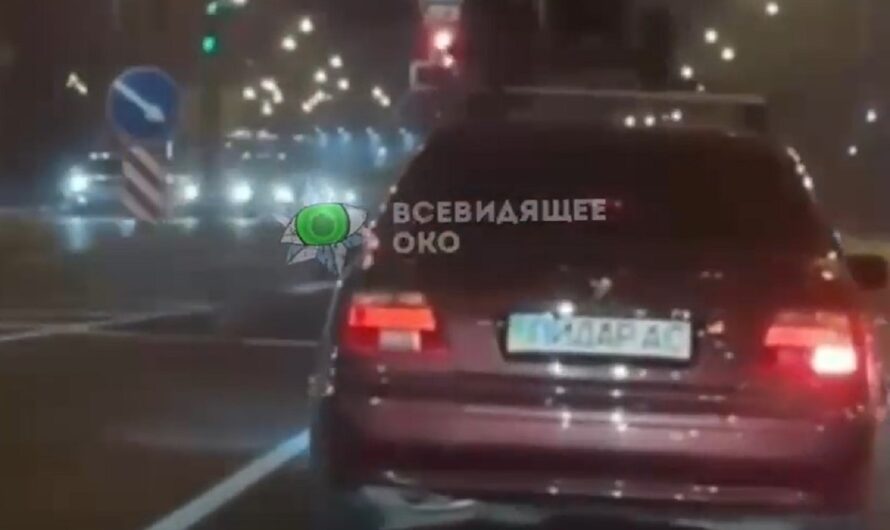 В Харькове заметили BMW с самыми неприличными номерами в Украине