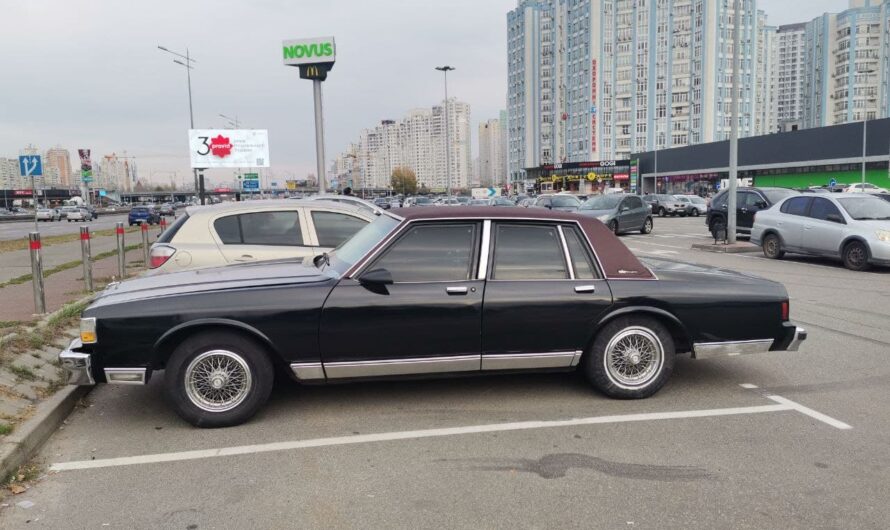 Раритетный автомобиль первого олигарха Украины ездит по Киеву (фото)