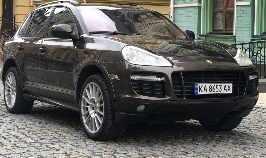 Редчайший Porsche Cayenne с механикой выставили на продажу в Украине (фото)