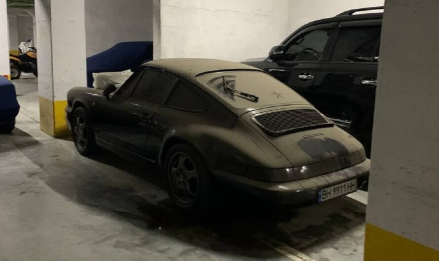 В Украине нашли заброшенный спорткар Porsche из 90-х (фото)