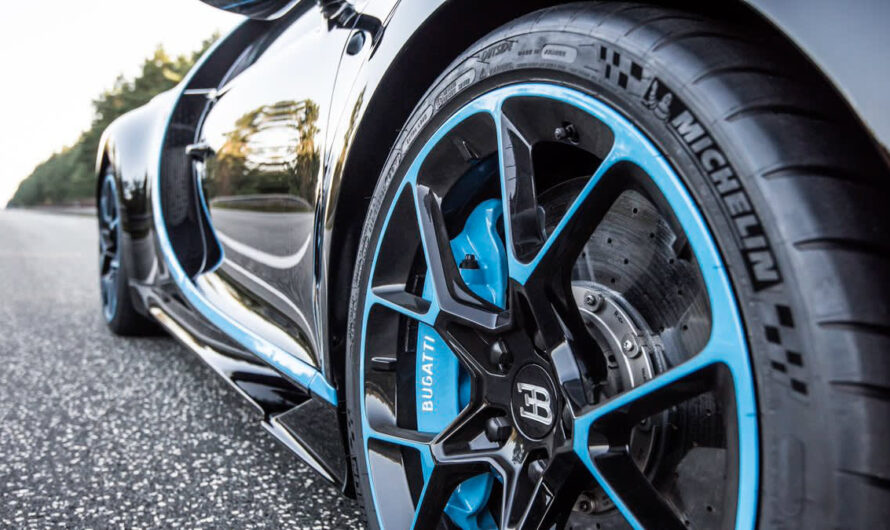 У лимитированного Bugatti Chiron трескаются шины за $8000 (фото)