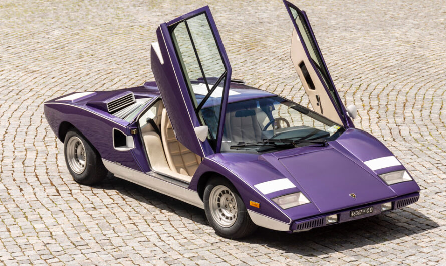 На продажу выставили фиолетовый Lamborghini Countach из-под принцессы