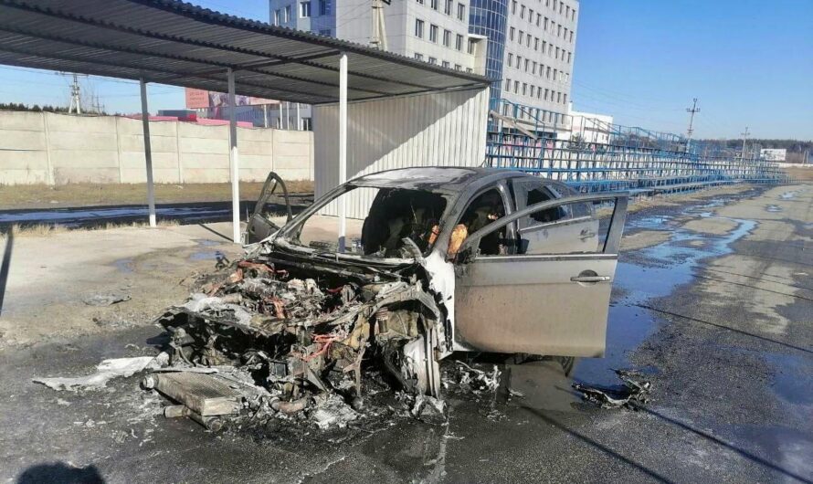 Заряженный Mitsubishi Lancer Evo сгорел во время покатушек на Чайке