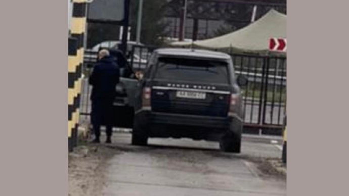 На границе задержали Суркиса на Range Rover с 13 дорогими часами (фото)