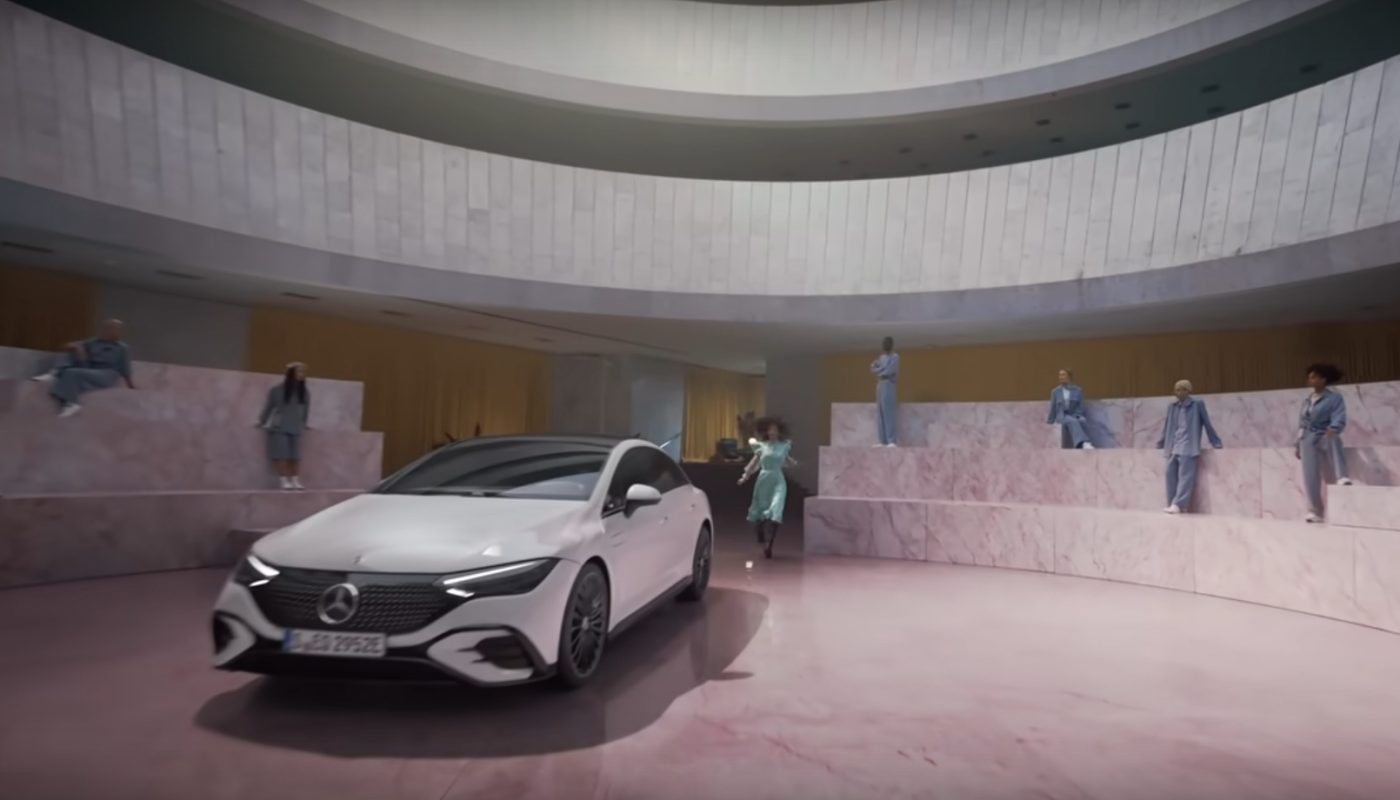Рекламу электромобиля Mercedes-Benz EQE сняли в Киеве 1
