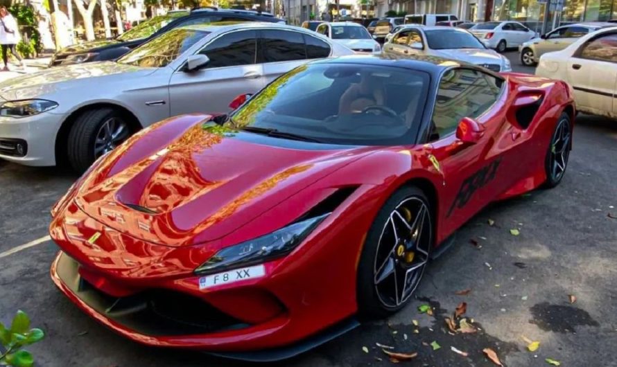 Найпотужніший суперкар Ferrari з V8 помітили в Одесі (фото)