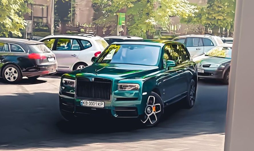 В українському обласному центрі помітили розкішний позашляховик Rolls-Royce за $700 000 (фото)