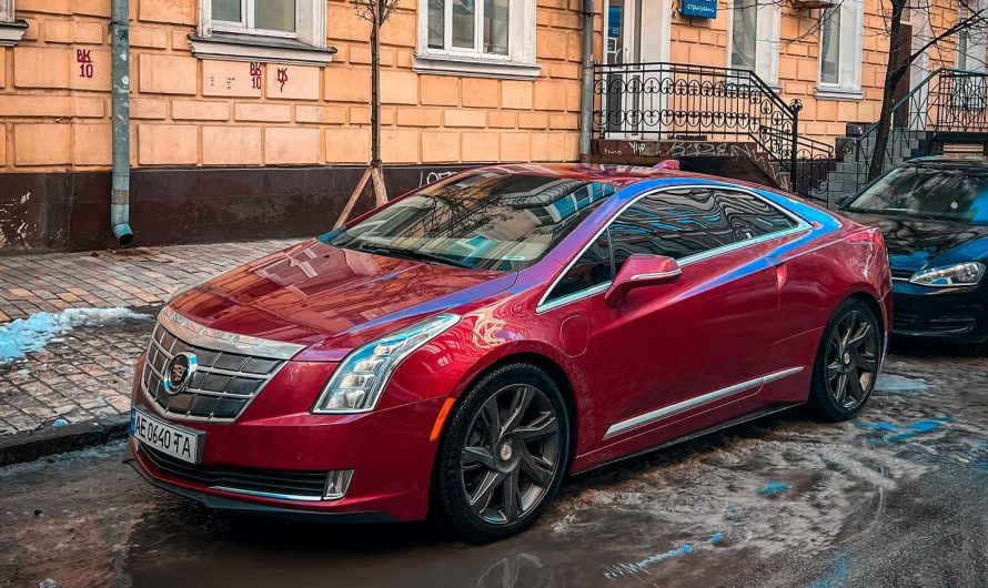 У Києві засвітився дуже рідкісний Cadillac на базі Chevrolet Volt (фото)