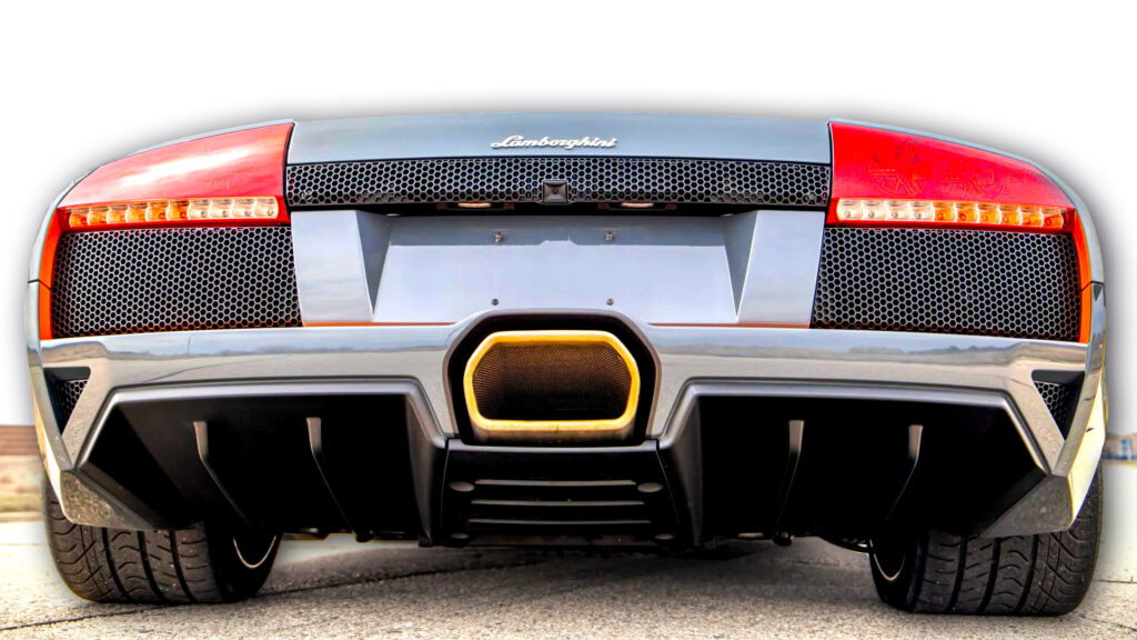 Лише сім таких Lamborghini з двигуном V12 були доставлені до США