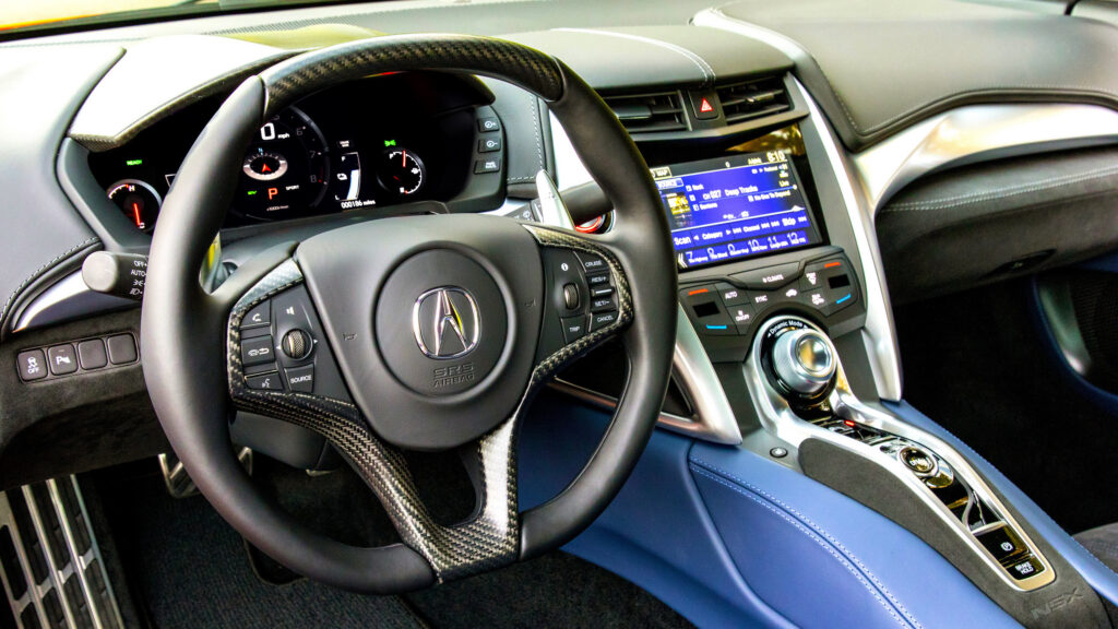 Ваш підключений автомобіль Acura може незабаром позбутися важливих функцій