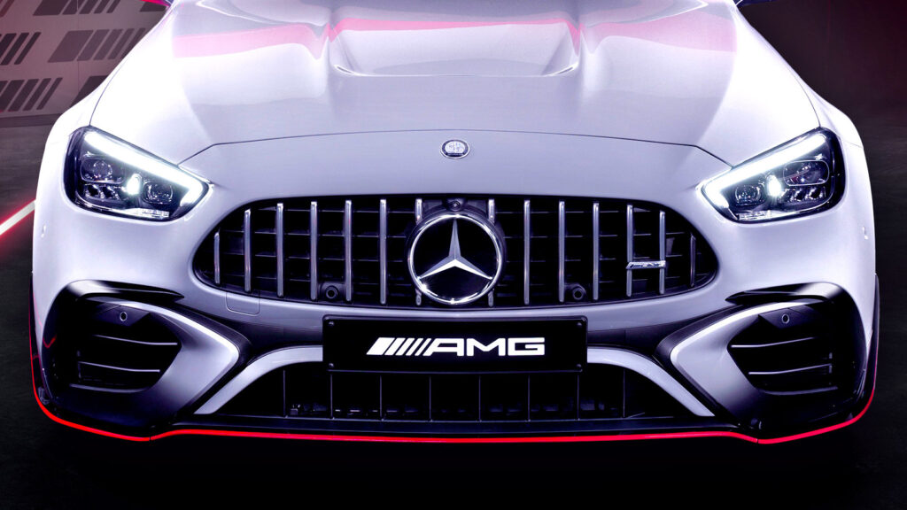 Навіть Mercedes не хоче C63, тому в Британії на них шалені знижки