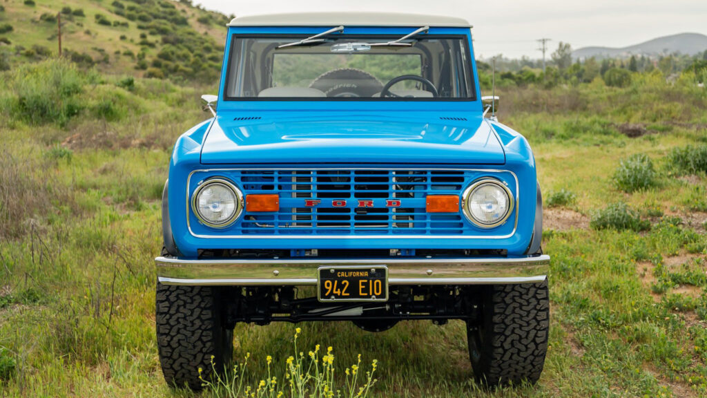 Автомобільний аукціон Cars & Bids розширює асортимент, додавши ретроавто до 1981 року випуску