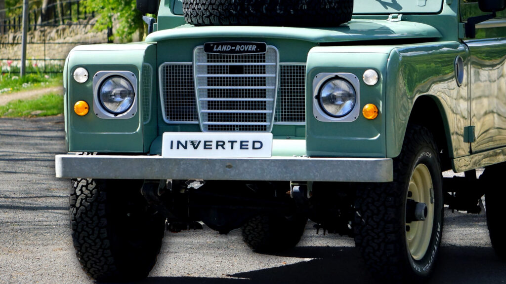 Позачний Land Rover у стилі 60-х, але з технологіями майбутнього