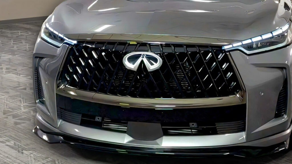 Новий Infiniti QX60 Sport: більше запалу, але не революція