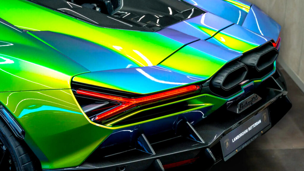 Це може бути найбожевільніший колір Lamborghini за всю історію