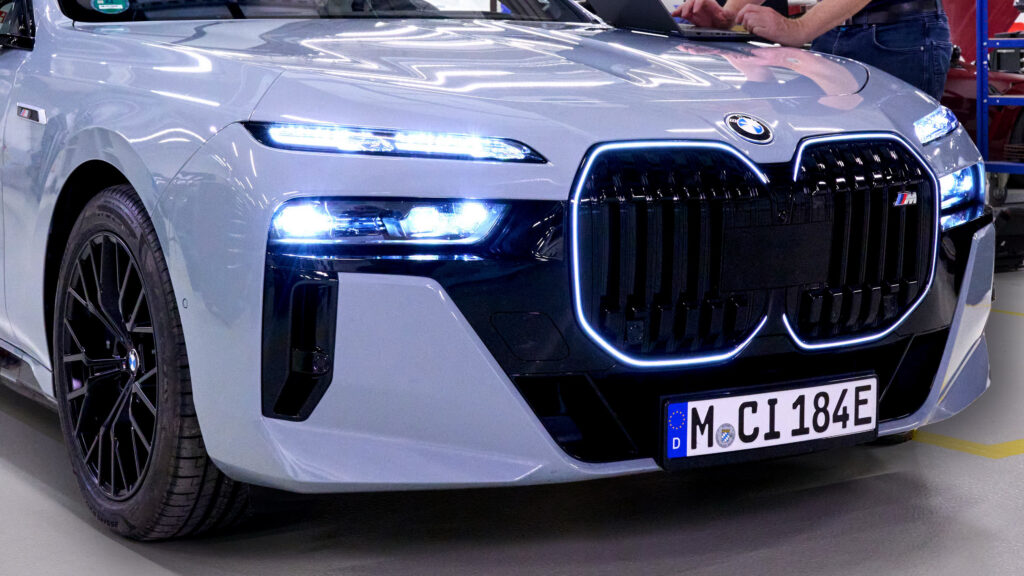 Цей прототип BMW приховує несподівану таємницю
