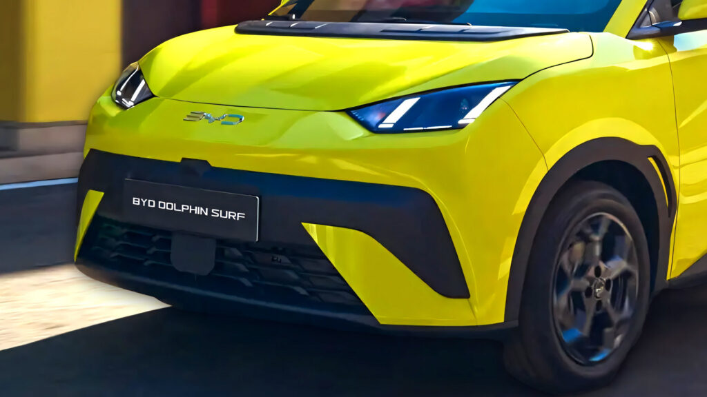 Китайський автомобіль за $10 000 Seagull перетворюється на європейську версію Dolphin Surf за $26 000