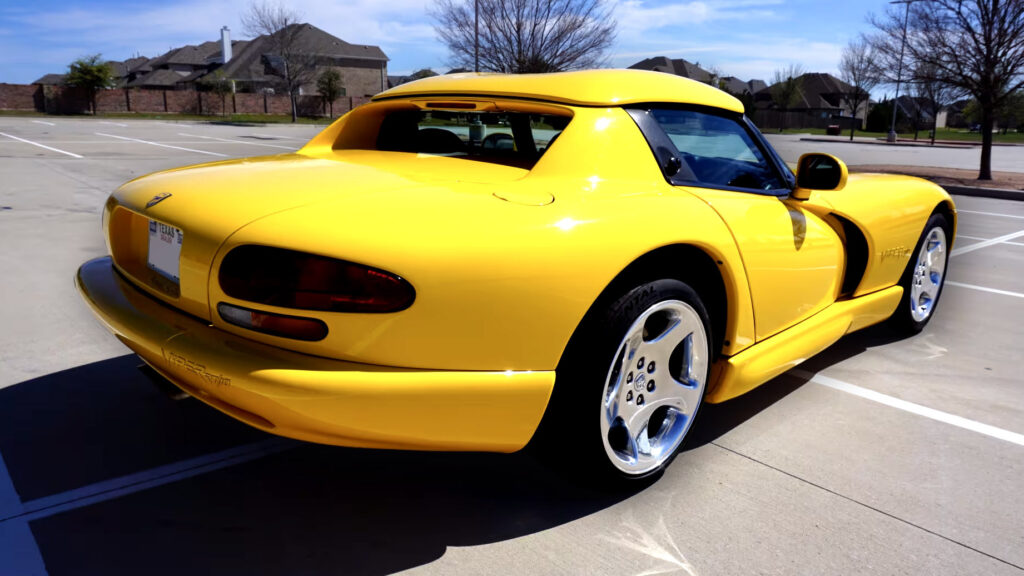 Модифікований Dodge Viper виставляється на аукціон без мінімальної ціни