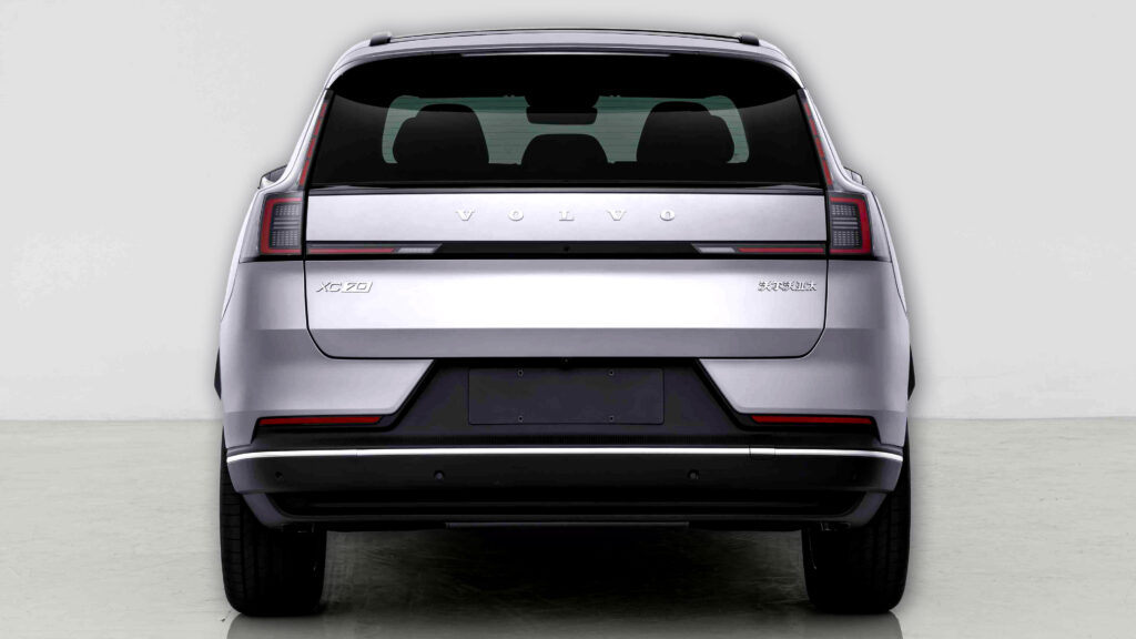 Відроджений XC70 від Volvo — ідеальний варіант для тих, хто сумнівається в електромобілях