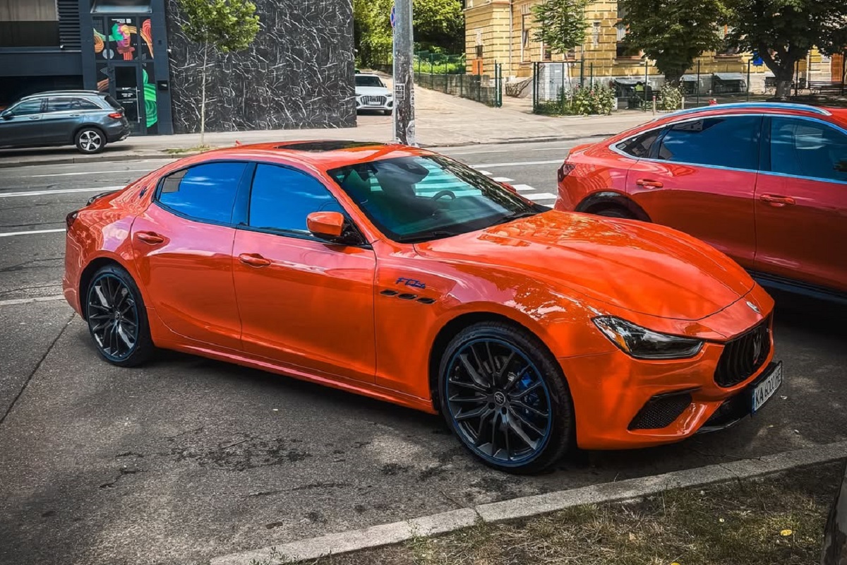 У Києві помітили Maserati, створену на честь першої жінки у Формулі-1 (фото)