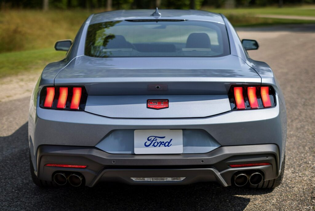 Очікування ремонту Ford Mustang
