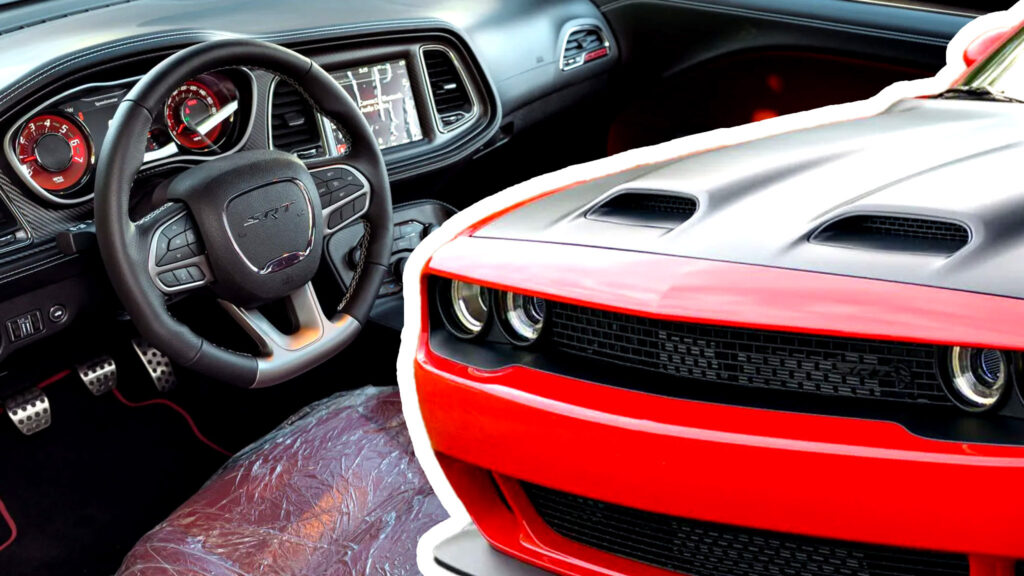 Потужний Hellcat з мінімальним пробігом, куплений для перепродажу, зазнав серйозних збитків через пожежу