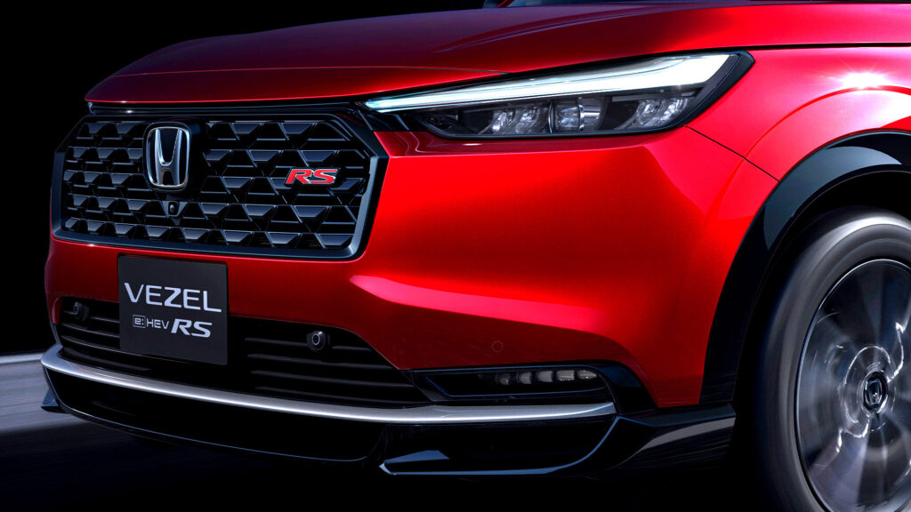 Honda Vezel RS все ще не обганяє Prius, але тепер поміщається у найменших гаражах