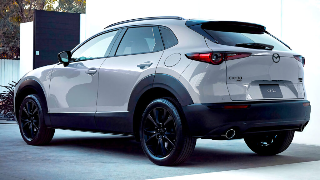 Mazda CX-30 подорожчала, але отримала оновлений стильний вигляд