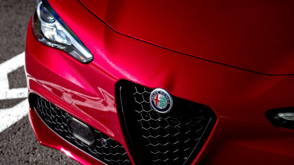 П’ять аварій пов’язані з Alfa Romeo, які раптово глохнуть під час руху