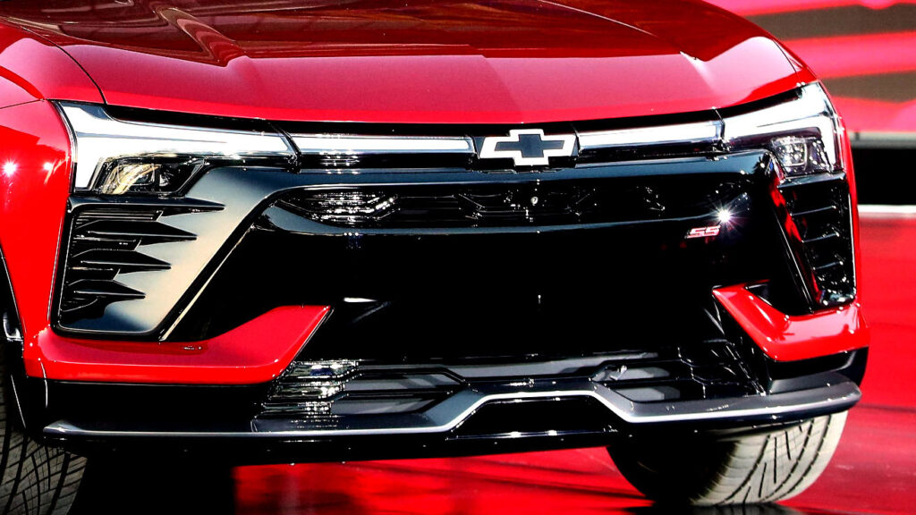 Канада призупинила обов’язковий перехід на електромобілі, і керівник GM не приховує задоволення