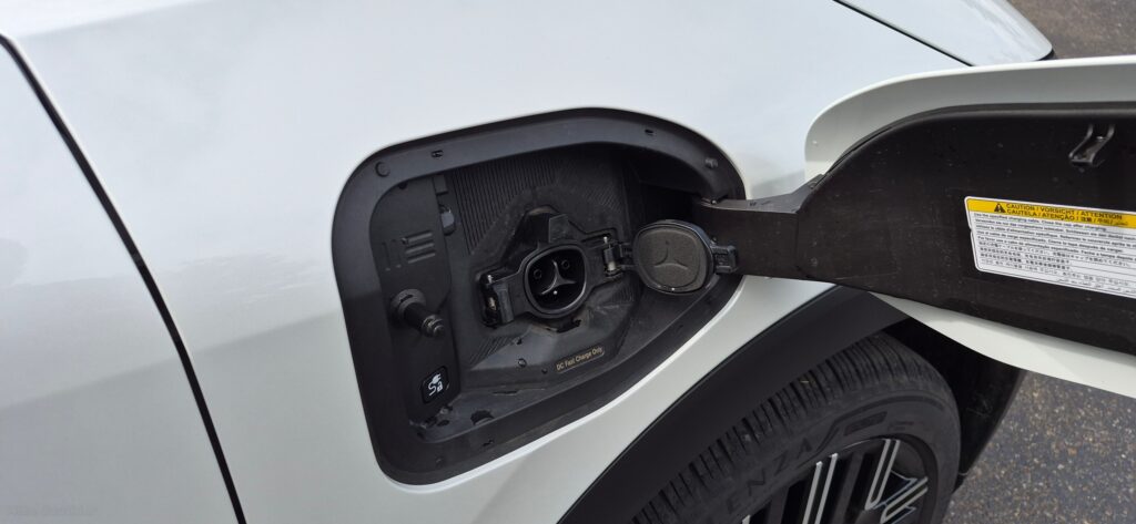  Nissan’s $29,990 Leaf Costs Less But Feels Like So Much More: Review