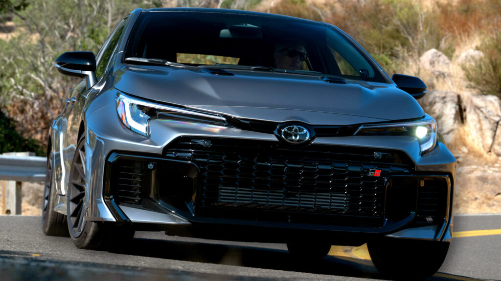 Одна репліка керівника Toyota перетворила GR Corolla на справжню звірюку