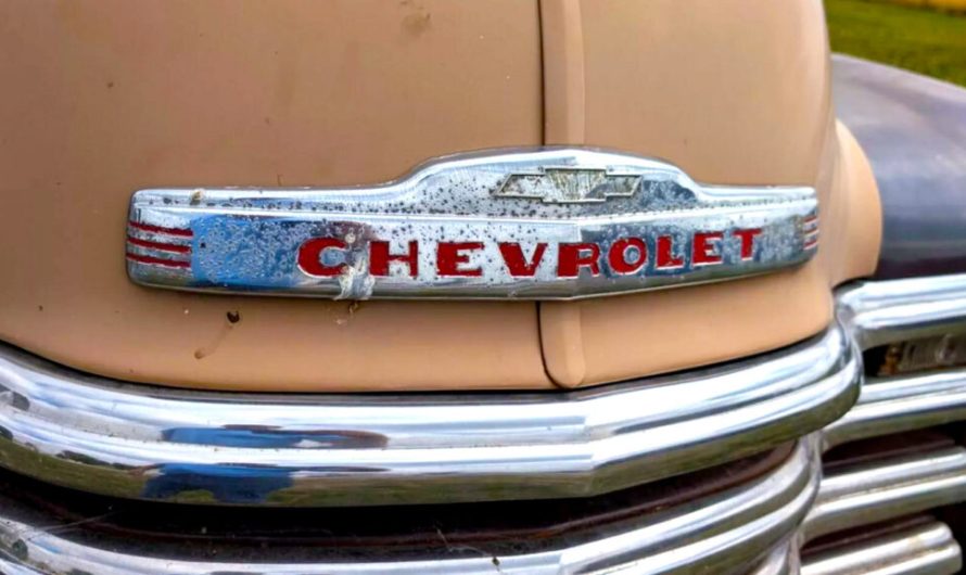 Цей Chevrolet 1950 року з сараю має менше пробігу, ніж трирічний Hyundai