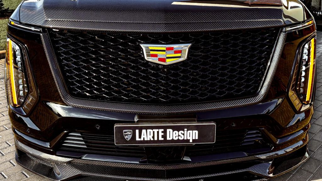 Схоже, для європейського ринку Кадилак Ескалейд виявився недостатньо гучним