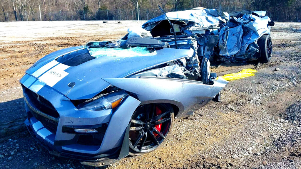 Хтось справді вважав, що цей Shelby GT500 вартий покупки
