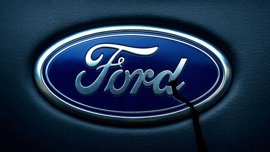 Відкликання Ford через “крихкість” скла доводить, що навіть їхнє скло не витримує зауважень